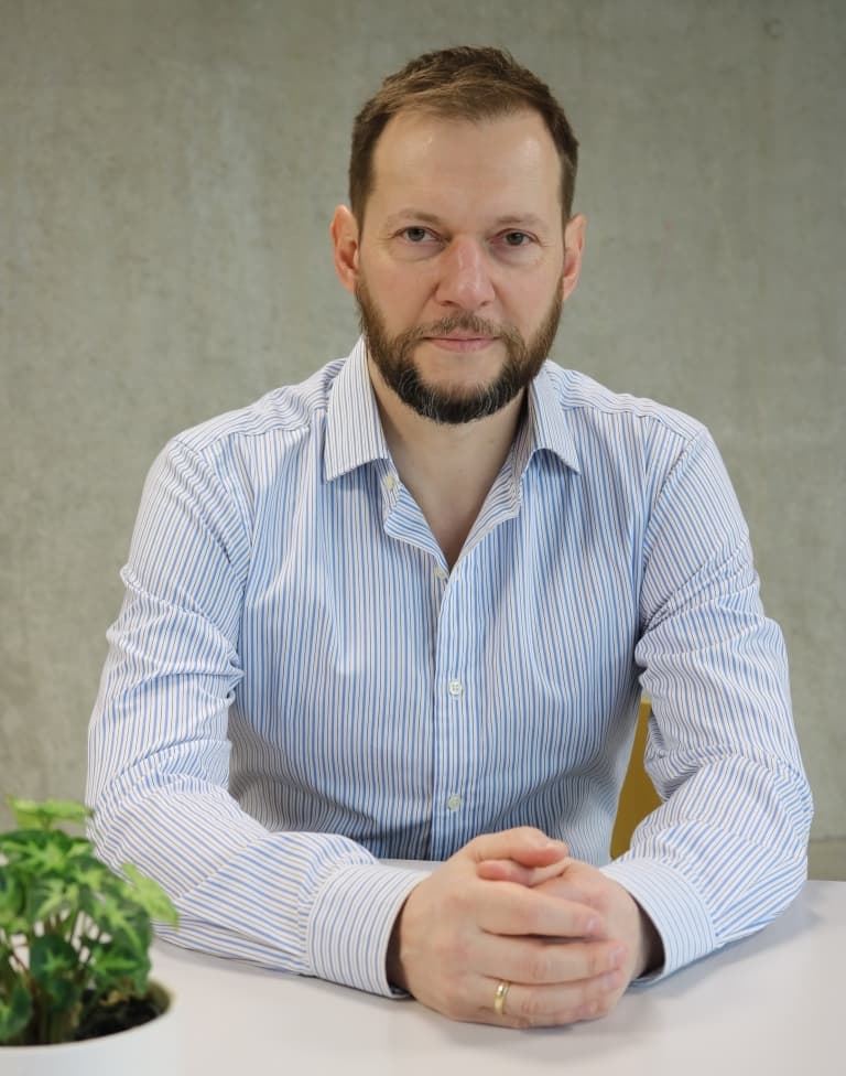 Дмитрий Петров